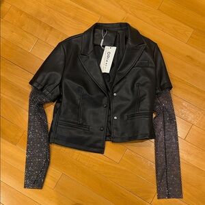 Trendy Black Blazer with Mesh Sleeves
